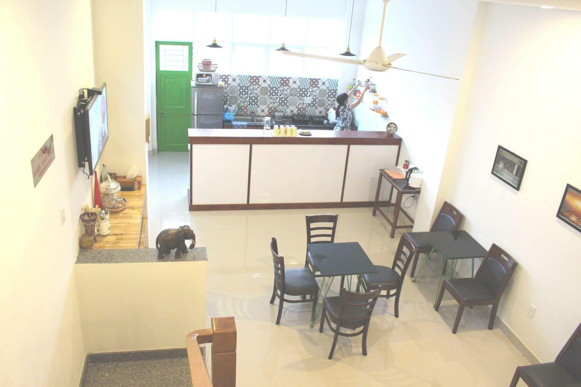 Glocal Beachside Hostel Da Nang Exterior photo